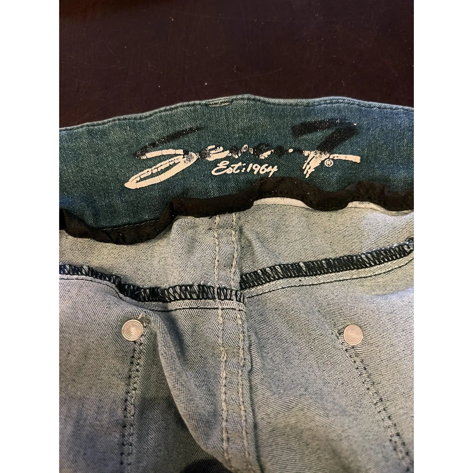 Seven7 Denim Shorts Womens 12 Blue Cutoff Raw Hem Skinny Jean Style Casual - Image 3