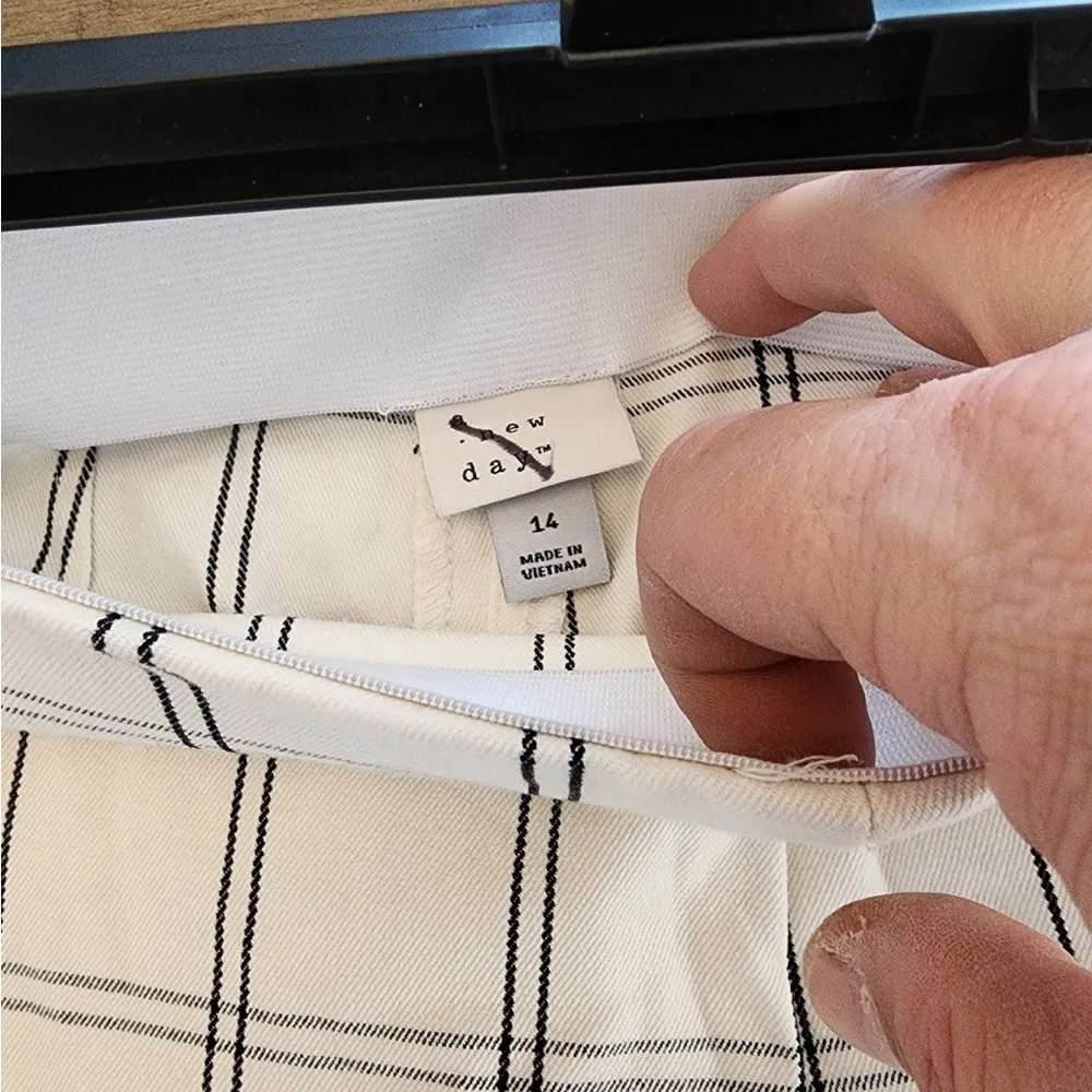 A New Day Womens Plaid Ankle Dress Pants Size 14 Zippered Pocket NWOT - Image 3