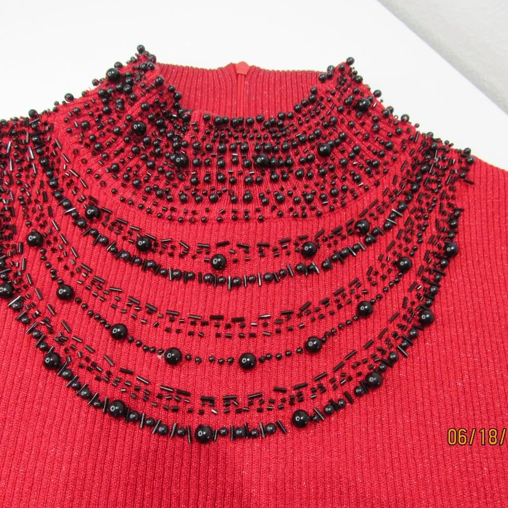 Chelsea & Theodore Beaded Mockneck Sleeveless Stretch Silk blend Red Black Top Size L - Image 2