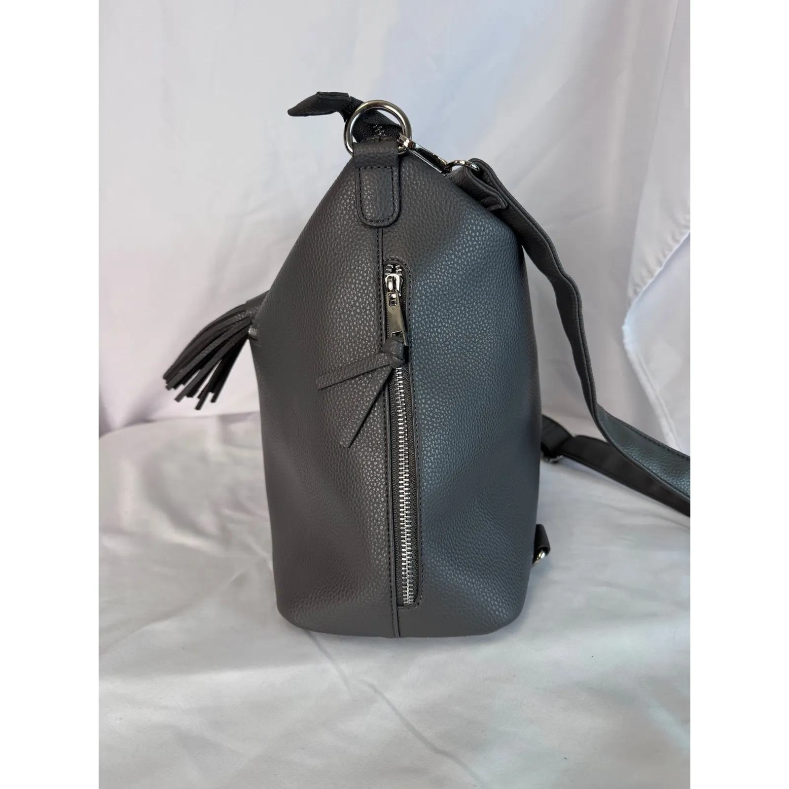 Willow Wood Gray Tote Bag Crossbody‎ Purse Front Pocket Tassel Accent - Image 7