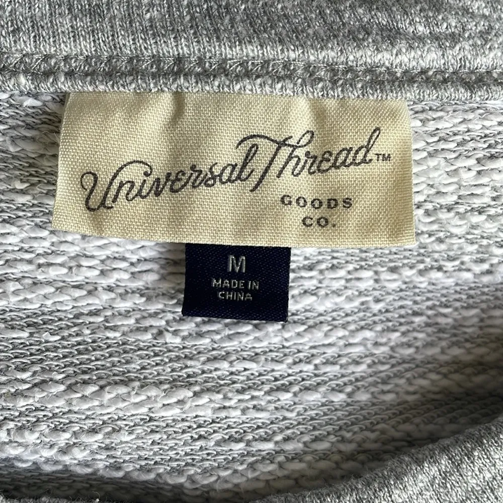 Universal Thread Gray Graphic Engage in Change Sweatshirt - Image 4