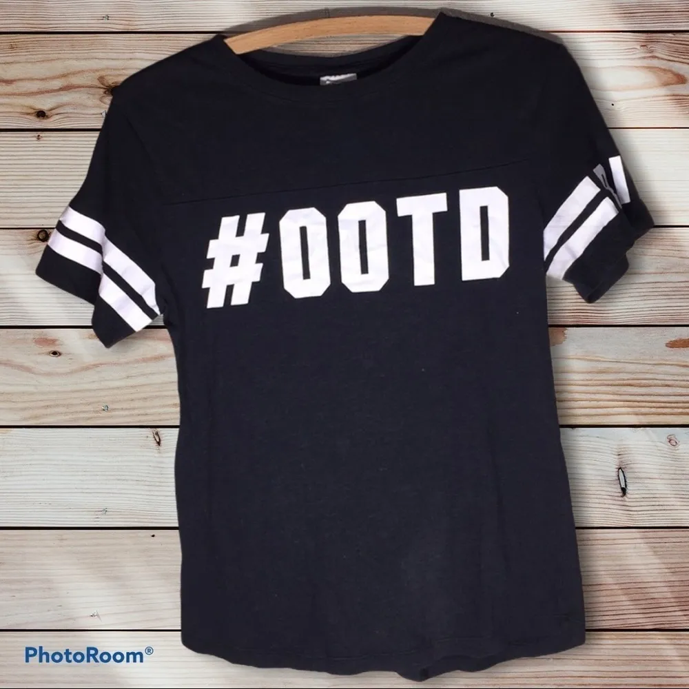 Pink Victoria’s Secret #ootd vintage shirt size XS pink vs top vintage shirt​​​ - Image 2