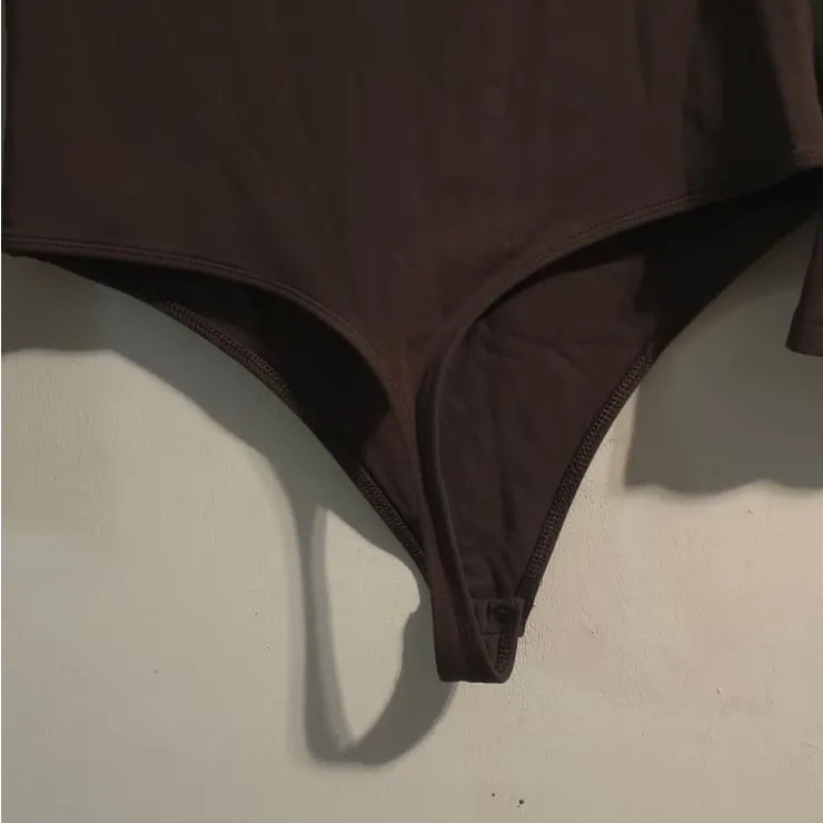 Babaton Chocolate Long Sleeve Bodysuit - Image 7