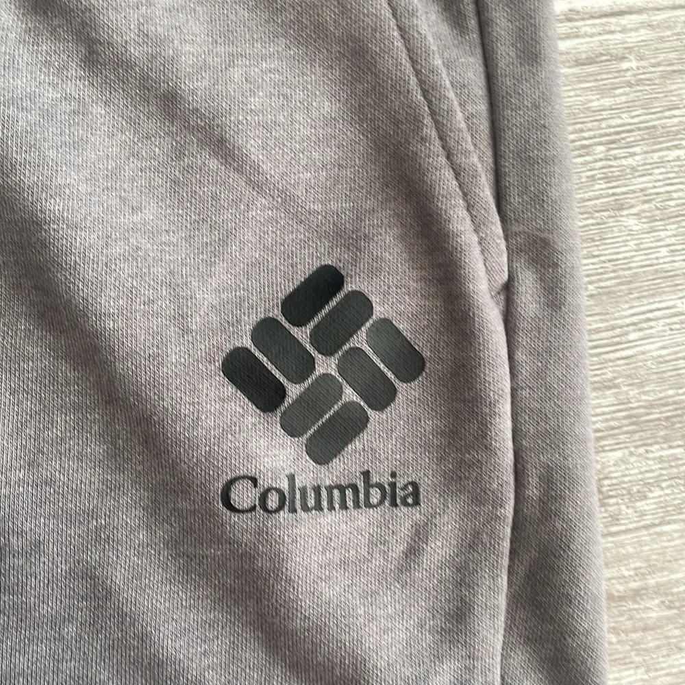 Columbia Grey Sweat Shorts - Image 3