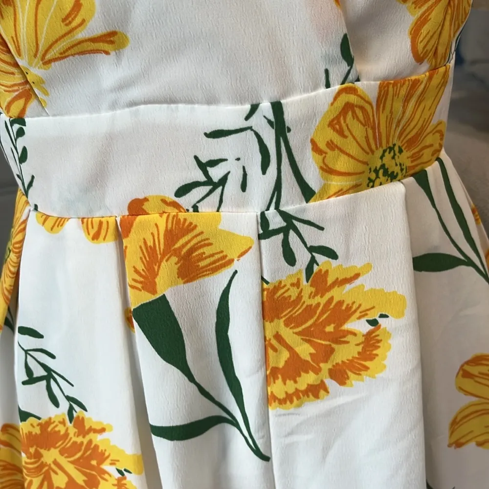 Colorful Bright Yellow Floral Romper  Womens Large Bold Tie Belt - Image 5