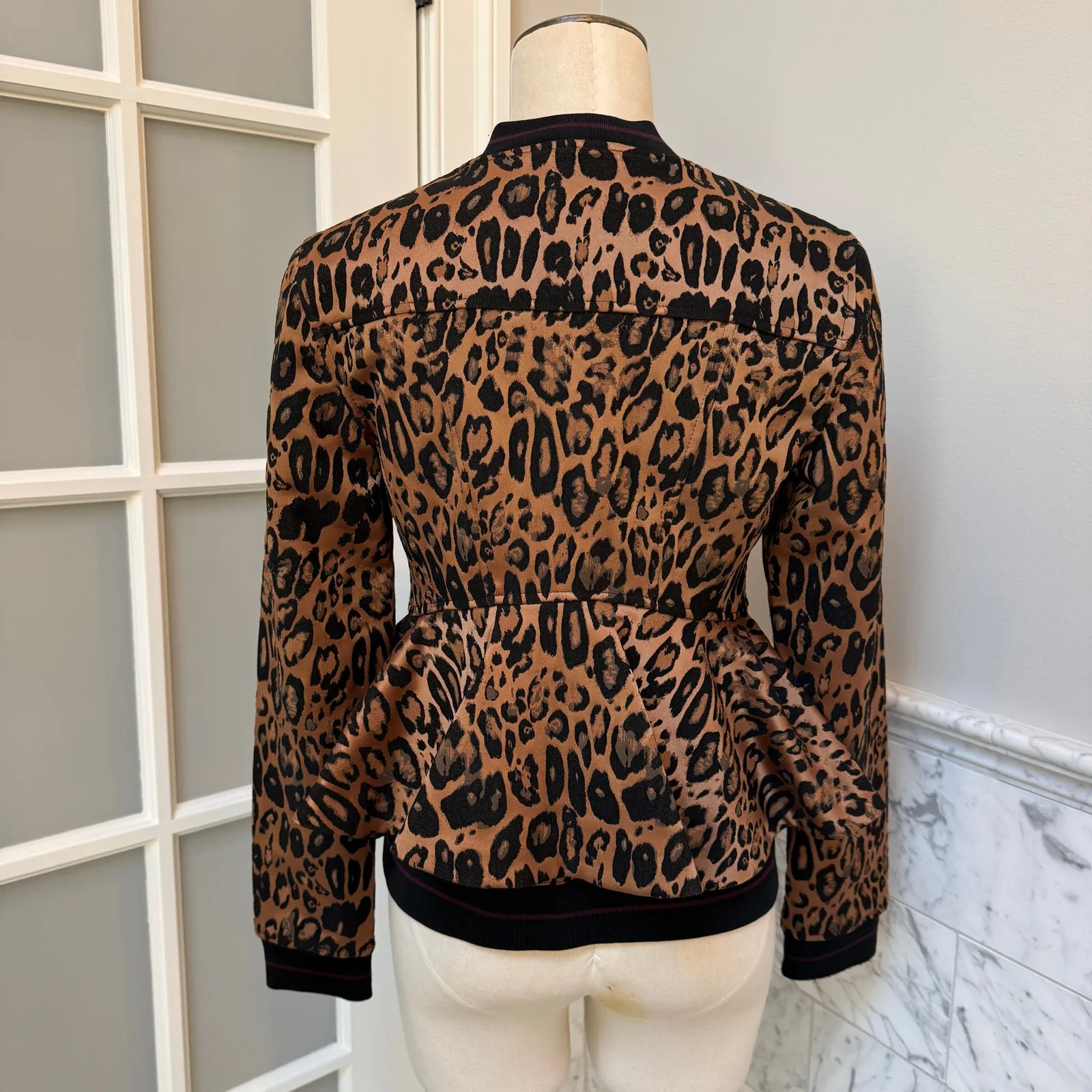 Trouve Nordstrom Leopard Jacquard Bomber Peplum Asymmetrical Jacket Size Small Black - Image 3
