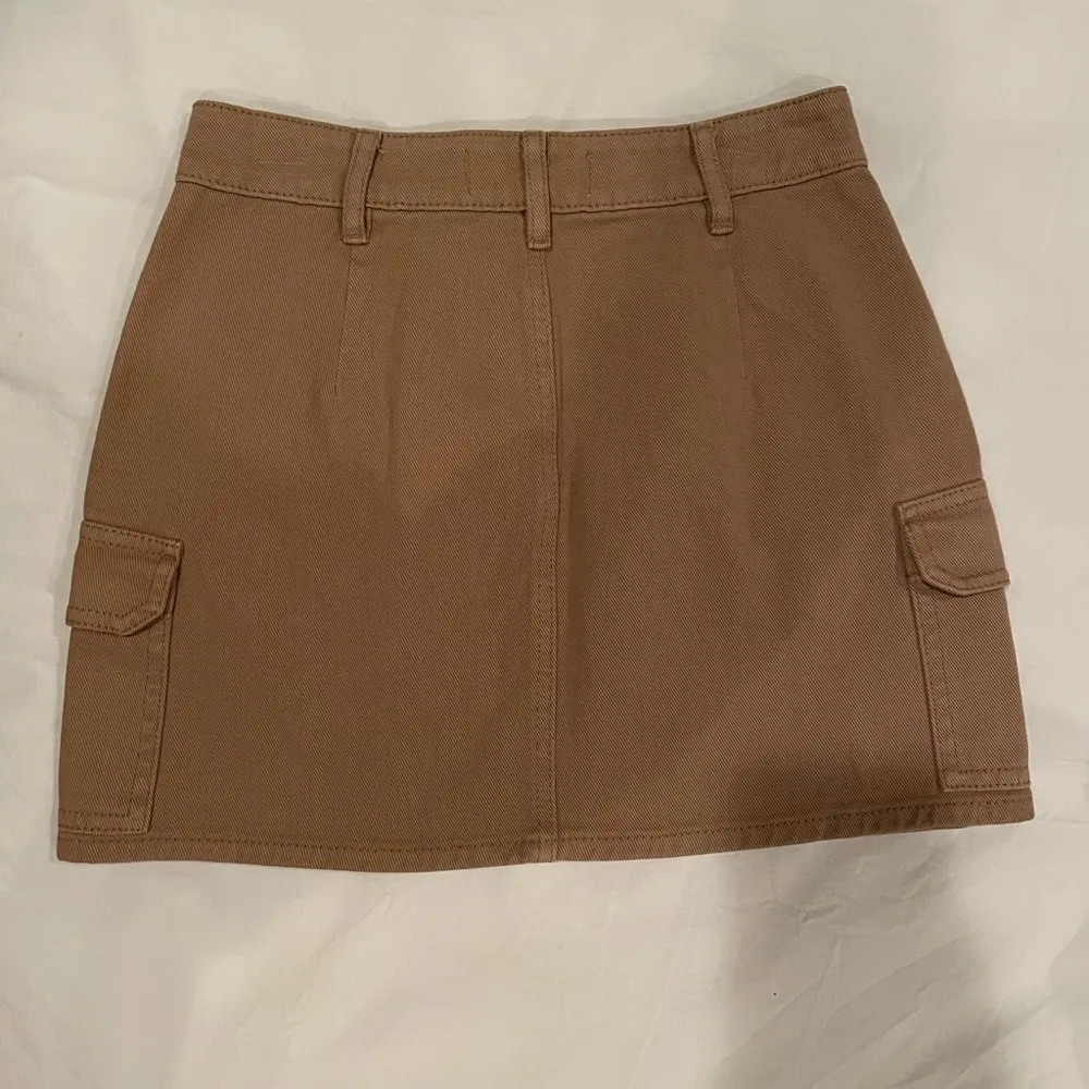 Pacsun tan cargo mini skirt - Image 3