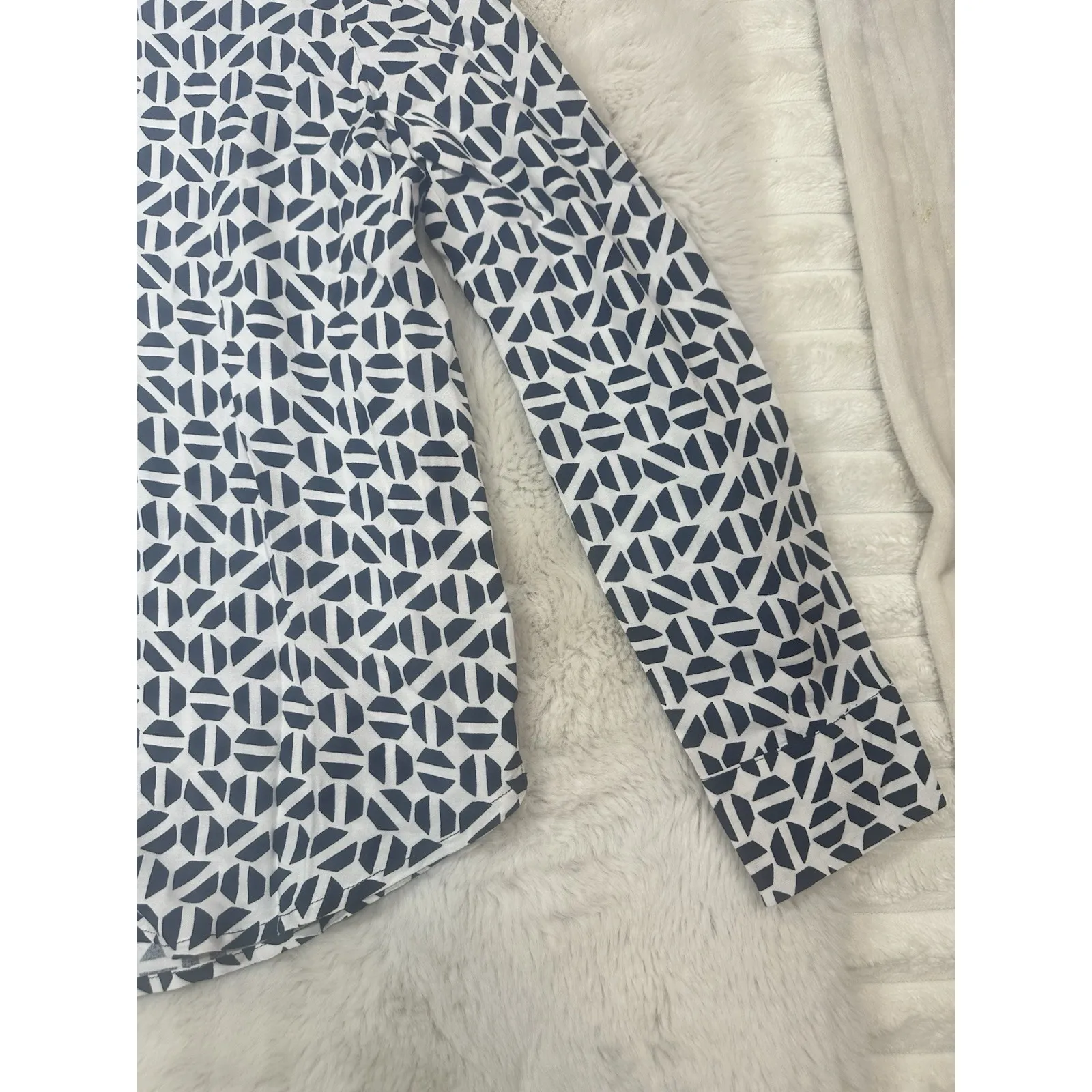 Alexander Jordan Womens Button Shirt Top medium Blue and White NWT - Image 6