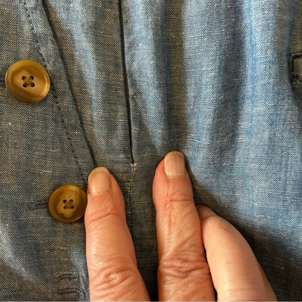 Ann Taylor Loft Chambray Riviera Shorts. Size 4. - Image 10