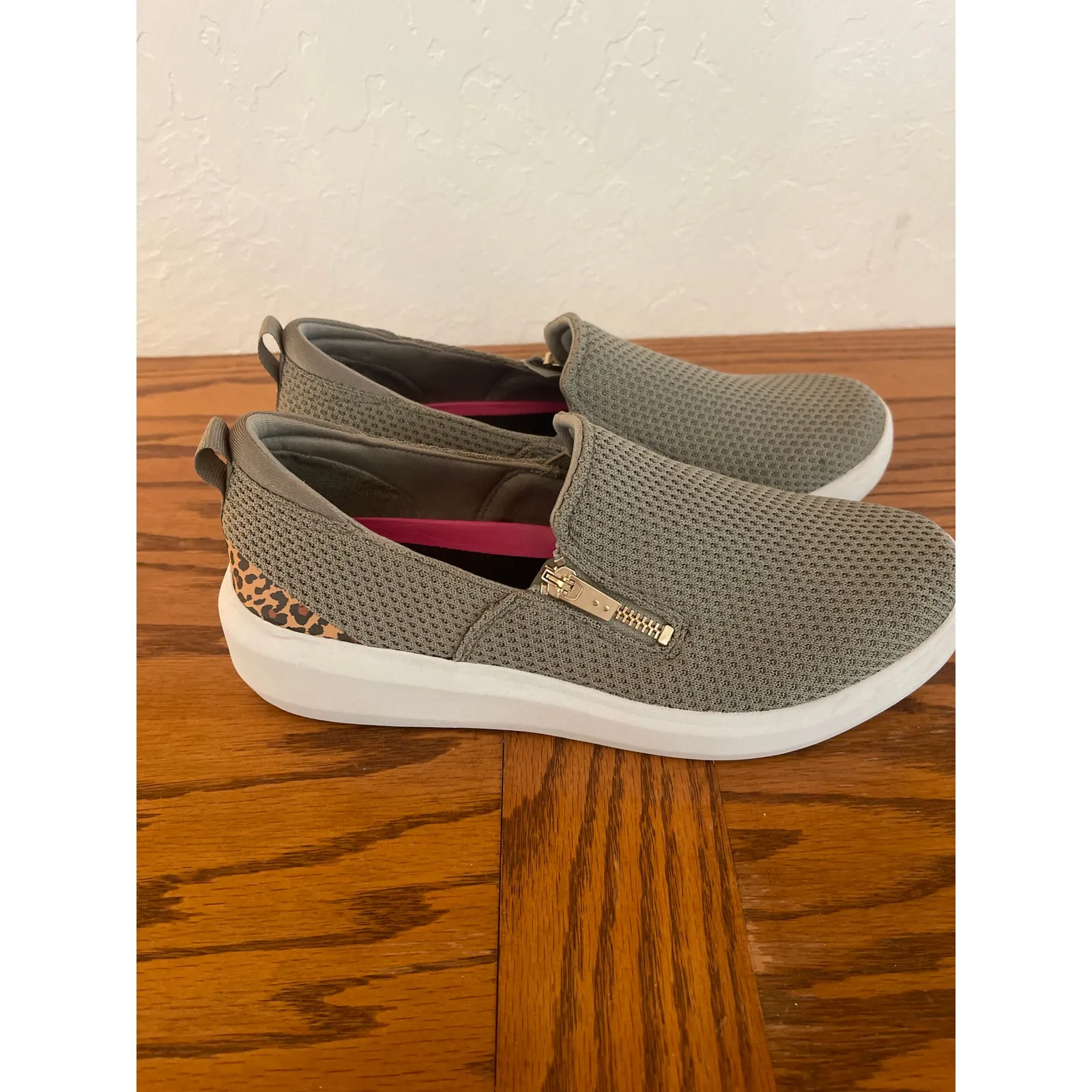 Ryka Women's Ally Slip-On Sneakers size 9 - Image 3