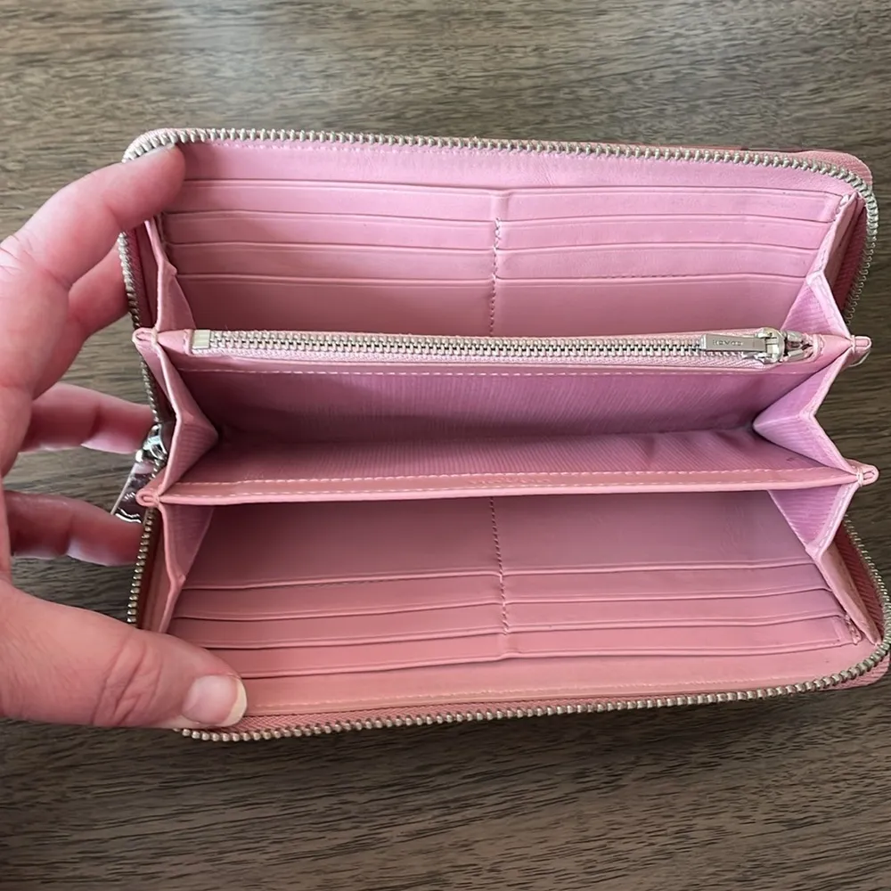 Coach Hearts Zippy Long Wallet - Image 8