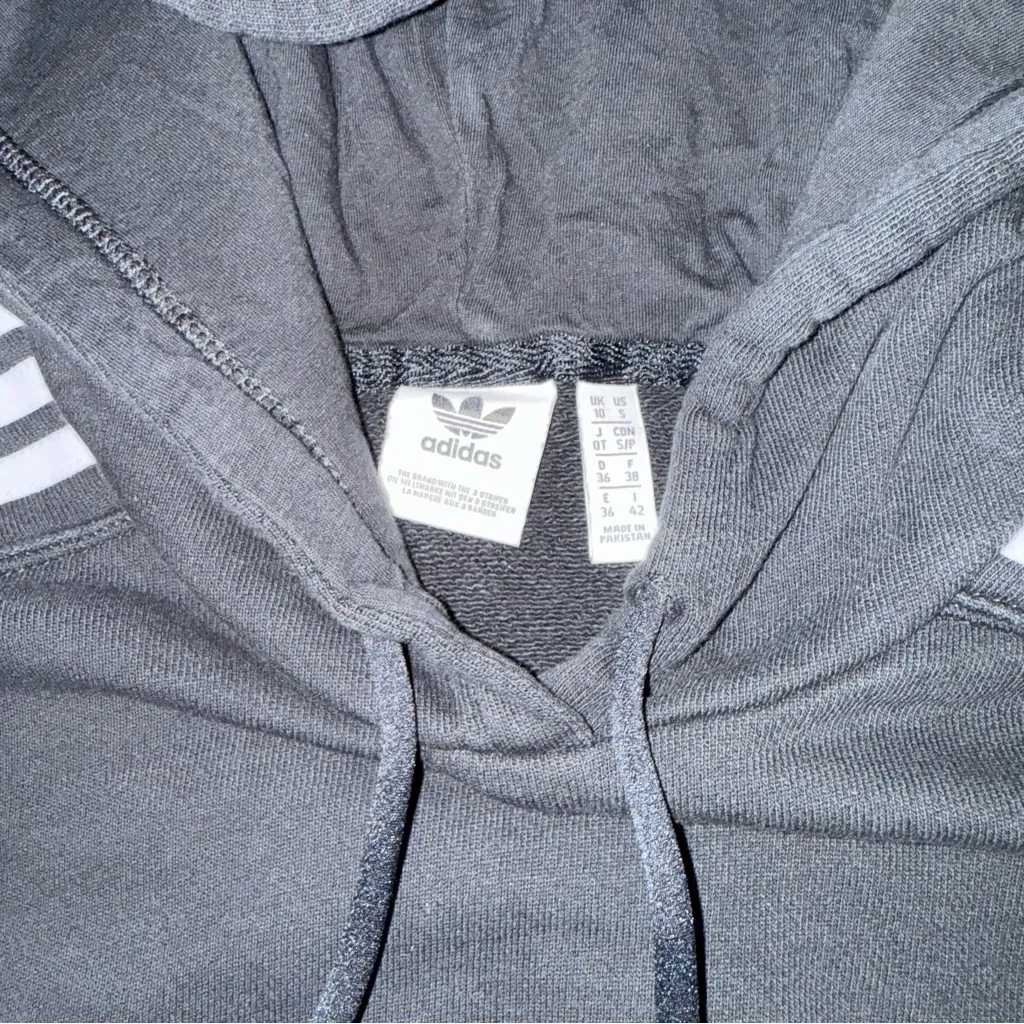 Adidas Cropped Hoodie - Image 4