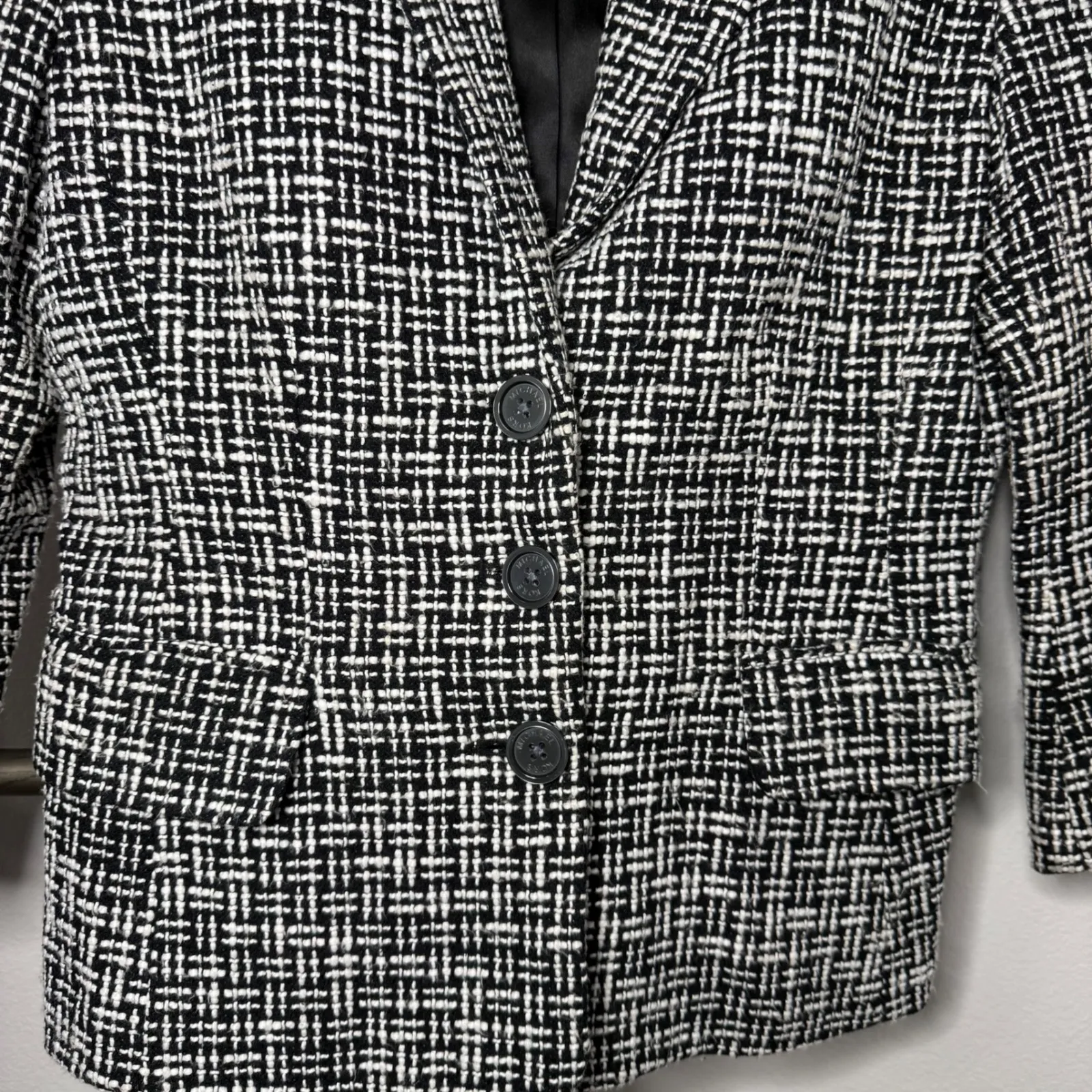 Michael Kors Black White Tweed Blazer Jacket Three Button Pocketed Size 6 - Image 3