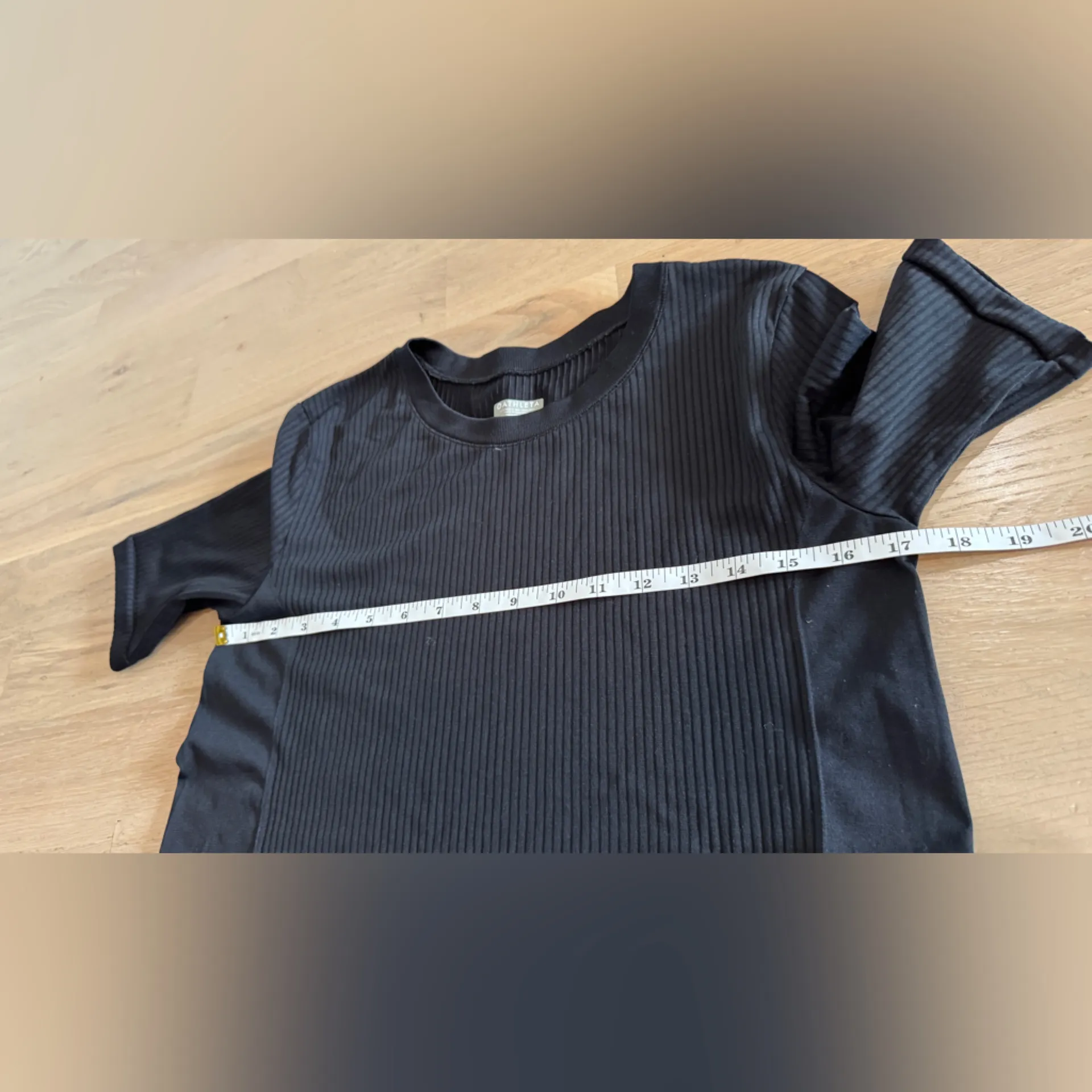 Athleta renew ribbed short sleeve shirt black size medium - Image 3