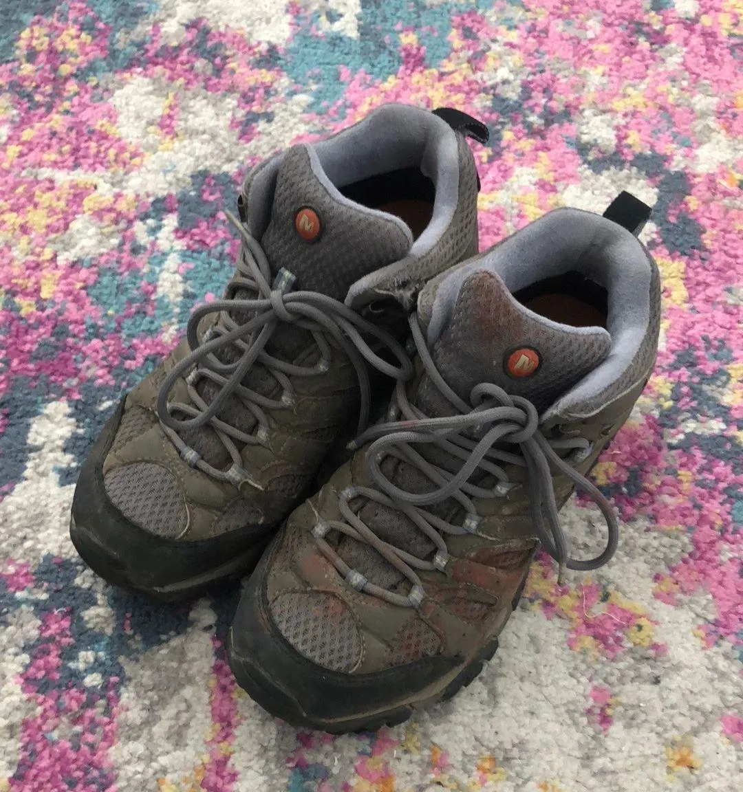 Merrell Vibram Moab Hiking Boots 6.5 - Image 3