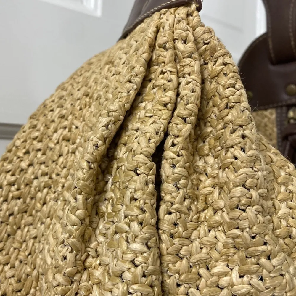 Ann Taylor Loft wheat colored woven jute hobo/ shoulder bag. Pockets. 16”by 11” - Image 5