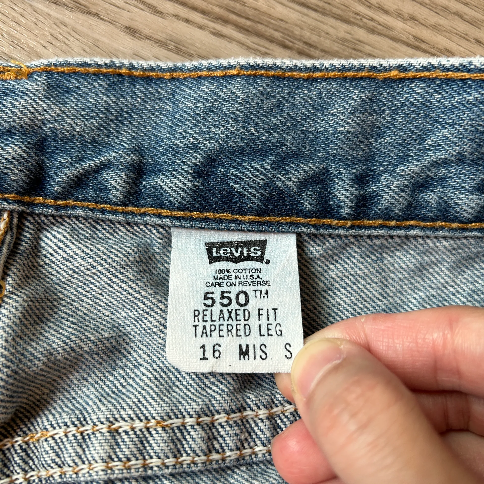 Levi's 550 Vintage Women's Relaxed Fit Tapered Leg Jeans Size 16 - Image 5