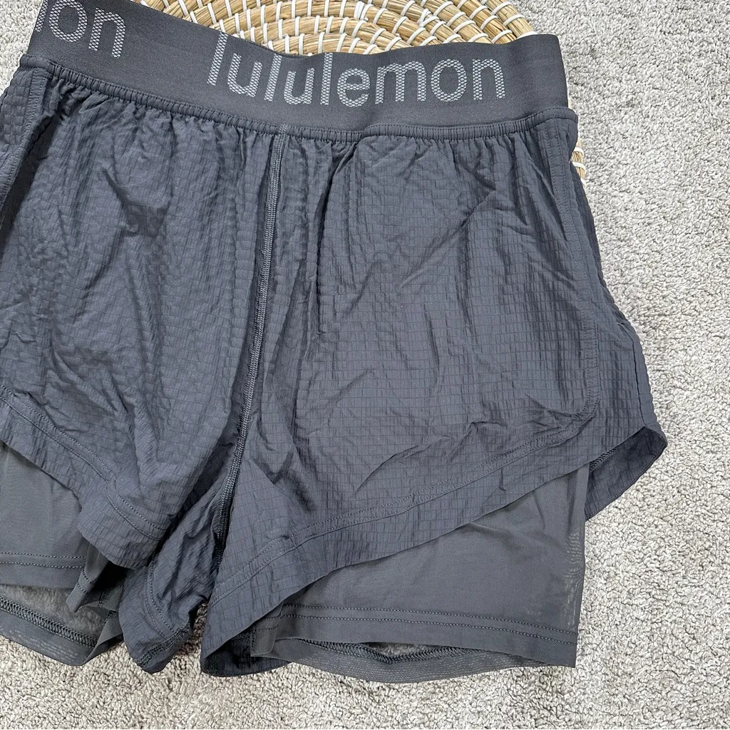 Lululemon Women’s Logo Waistband High-Rise Training Short 3” in Graphite Grey 8 - Image 7