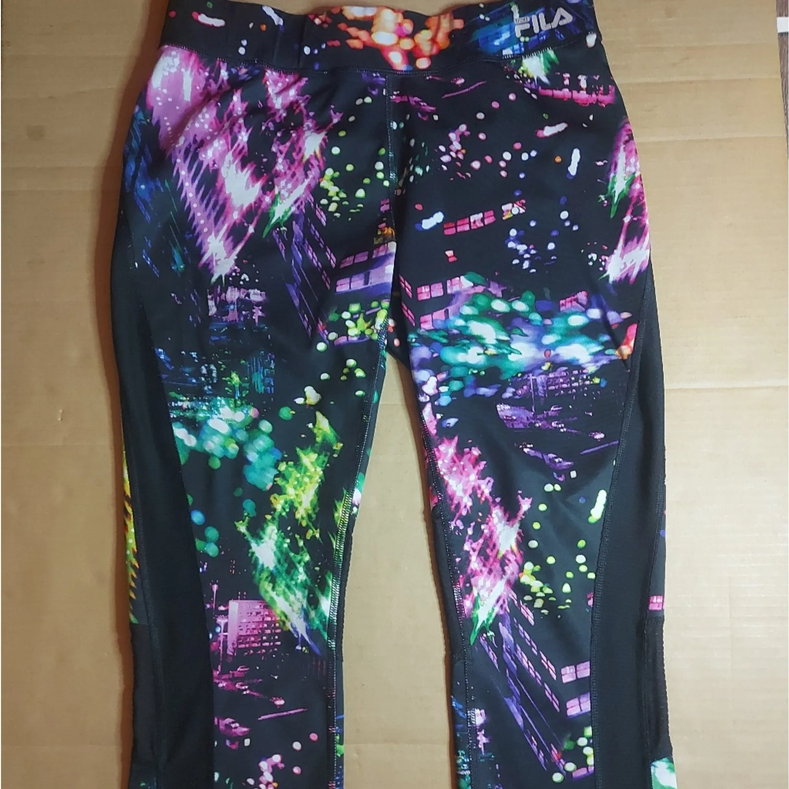 FILA Sport Performance City Lights Multi-color Mesh Capri Leggings S Activewear - Image 4