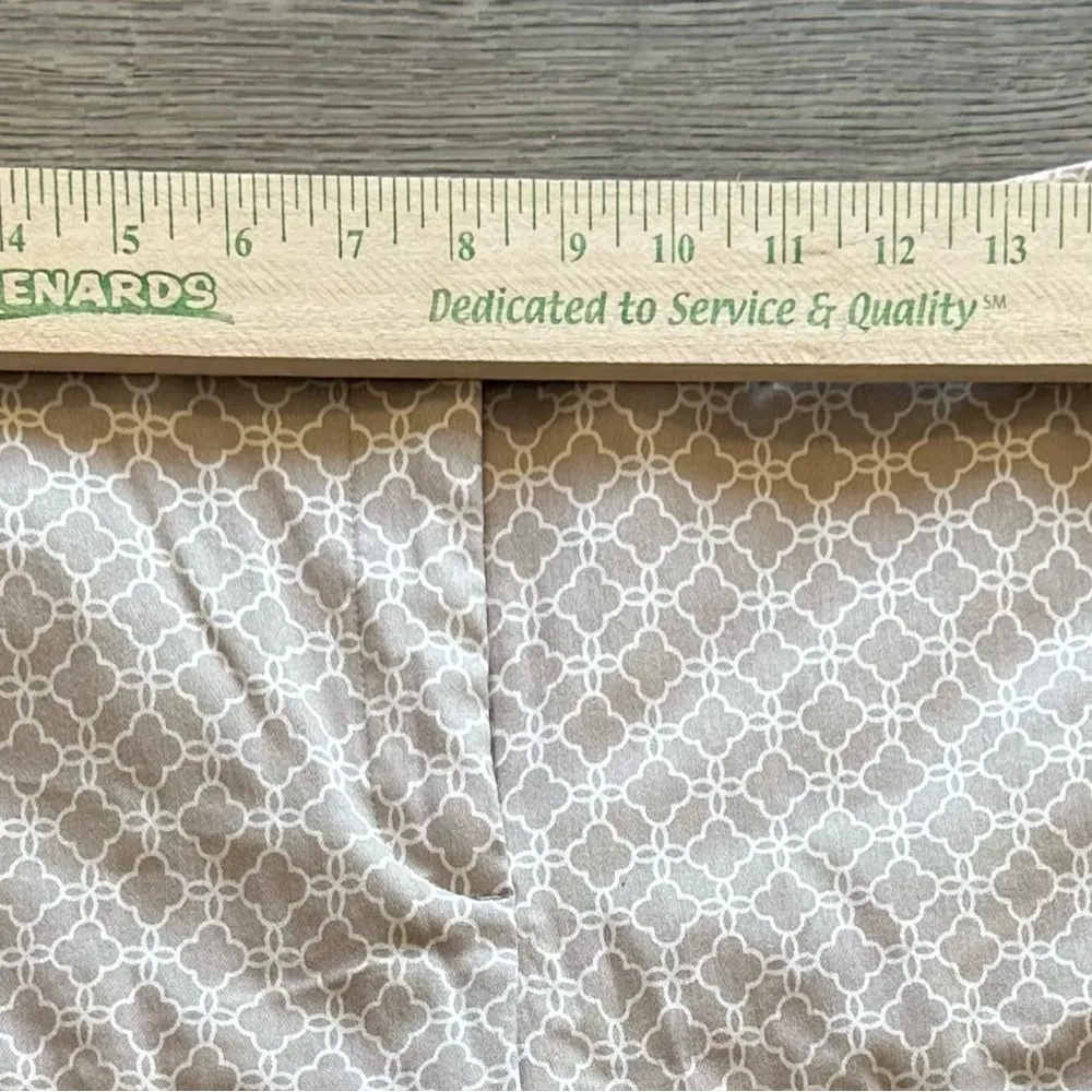 Mario Serrani Italy Size 8 Comfort‎ Stretch Chino Shorts Tan Geometric Print - Image 4