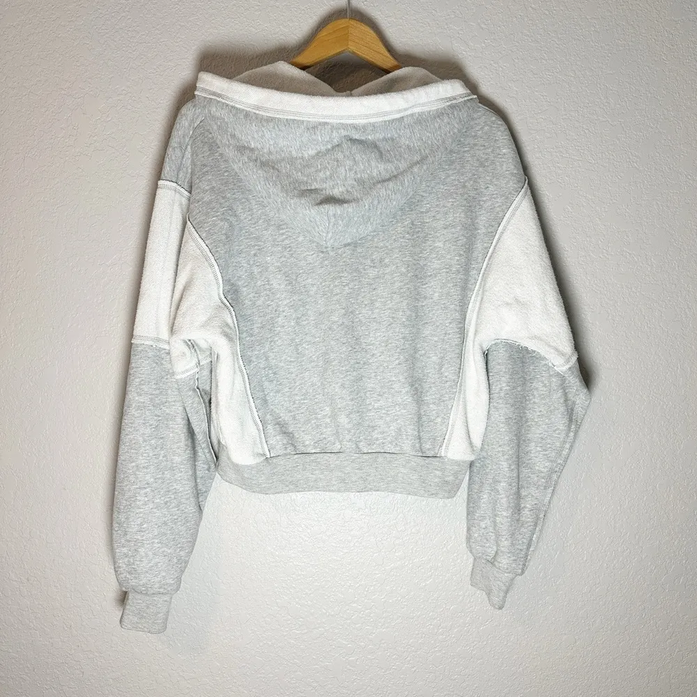 BOHME Women's Medium Light Grey‎ And White Hoodie Pullover Cropped - Image 2