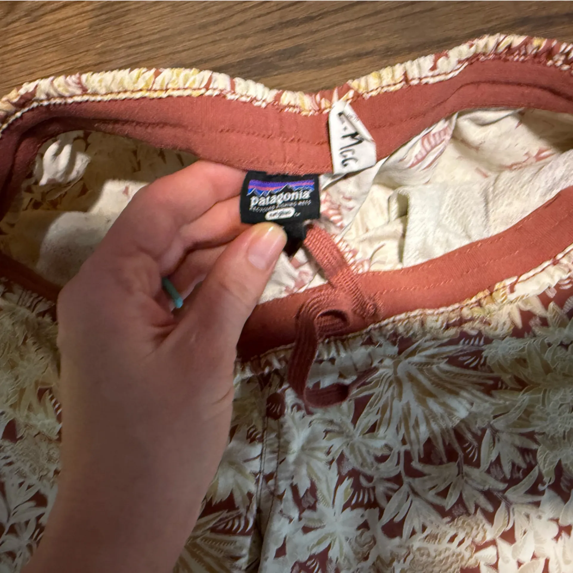 Patagonia women’s shorts size small - Image 5