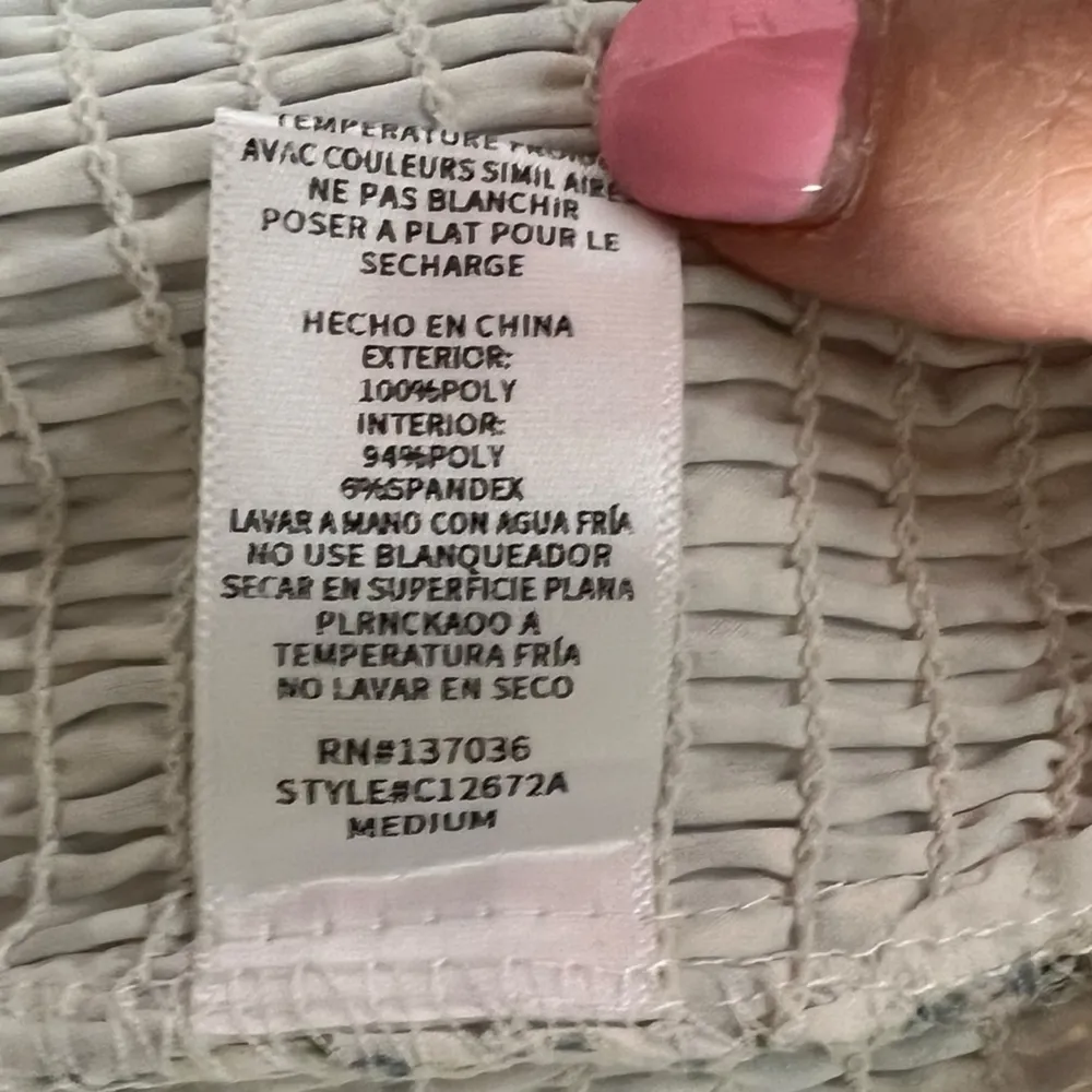 Paper Crane Floral Blue Smocked Puff Sleeve Crop Top - Image 4