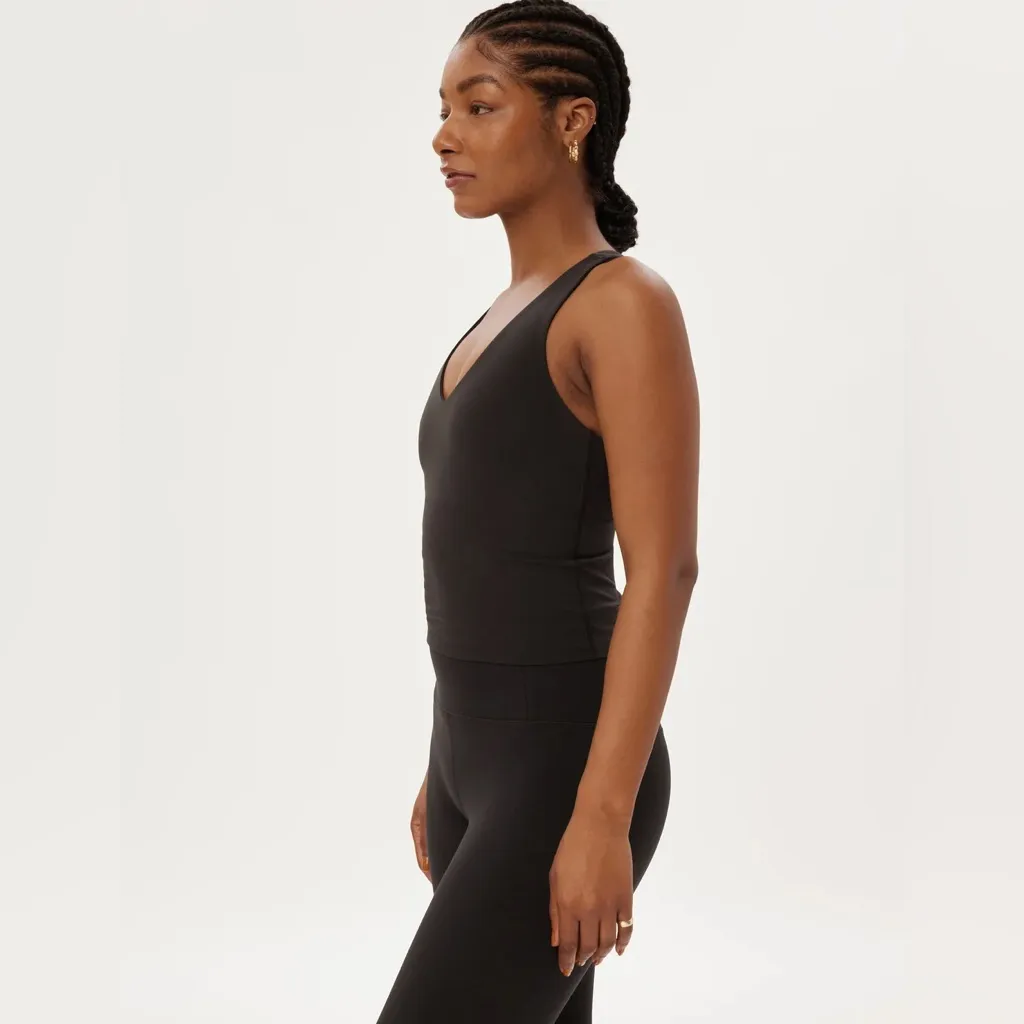 GIRLFRIEND COLLECTIVE Float Ultralight Zoe Cross Back Tank Top In Black - Image 4