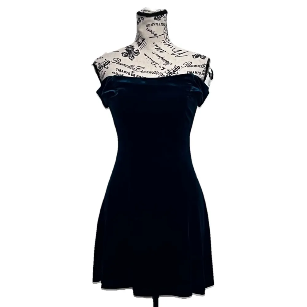 Teezeme Green Velvet Strapless Mini Dress XS Sweetheart Goth Grunge Hoco NYE - Image 2