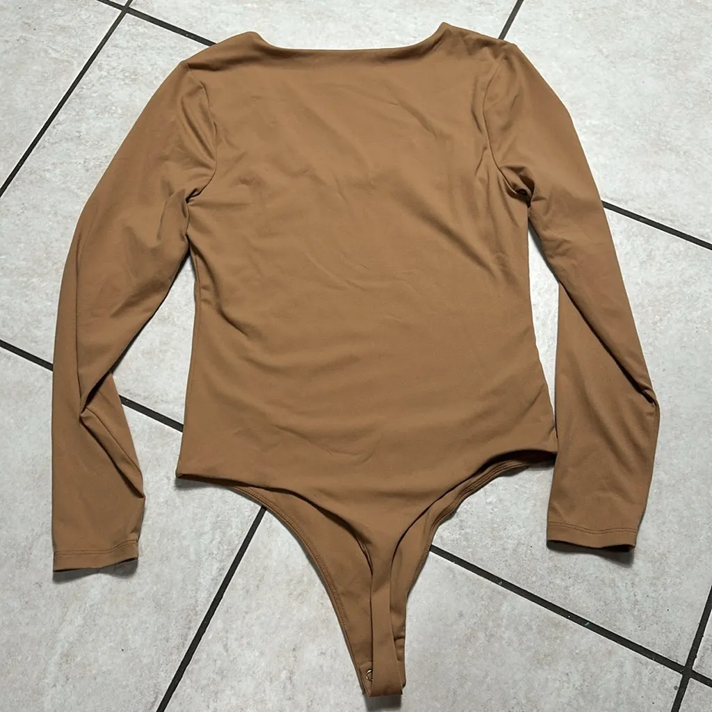 Nuuds‎ Long Sleeve Scoop Neck Bodysuit Size M - Image 6
