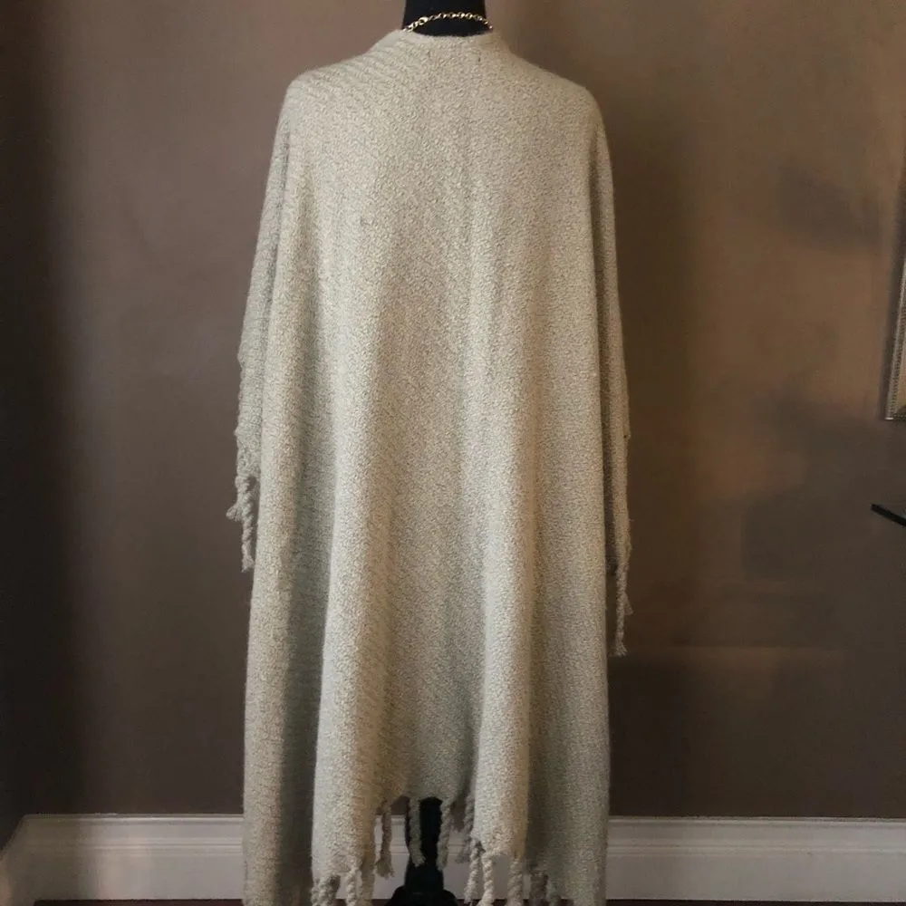 Do Everything in Love Kimono/Shawl NWT - Image 3