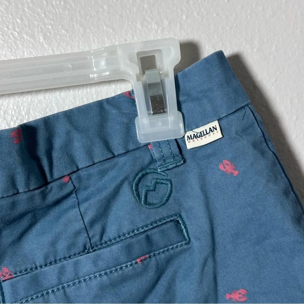 Magellan Outdoor Blue Women's Shorts Lobsters Print Accents size 2 - Image 4