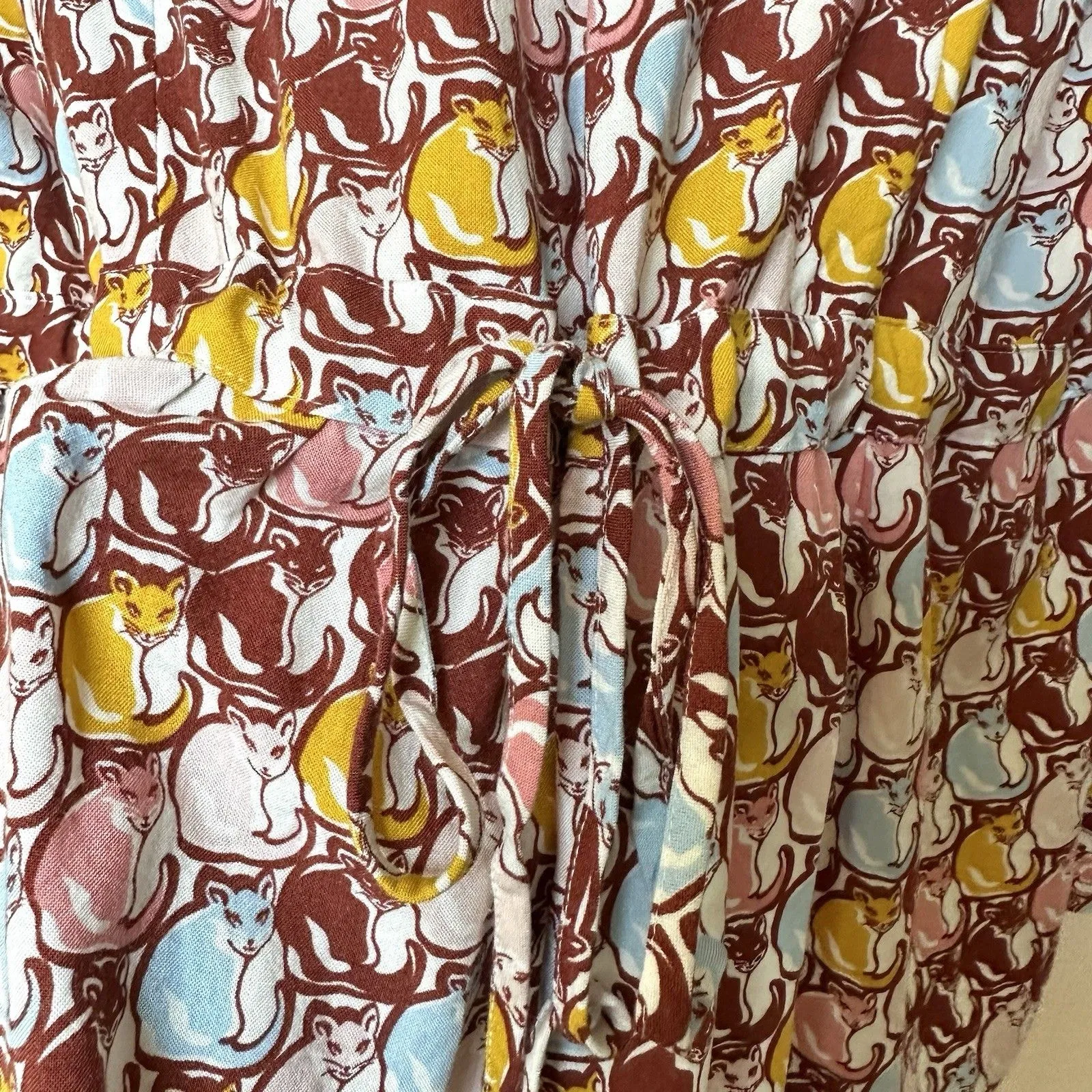 ModCloth Top Women’s 2X Blouse Button Up Waist Cinch Long Sleeve Cat Print - Image 4