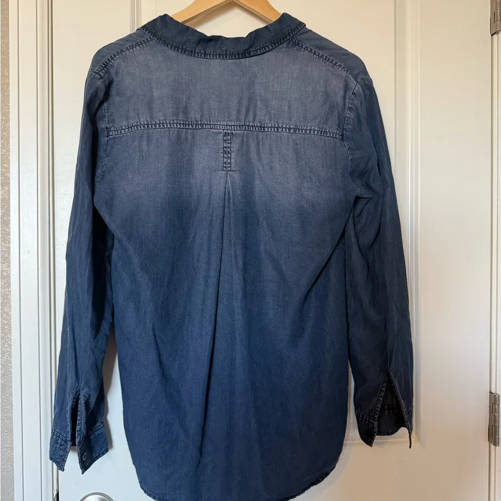 Anthropologie Cloth & Stone‎ Chambray Denim High Low Collared Top Women’s size L - Image 5
