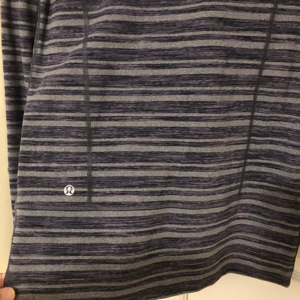 Lululemon athletica In stride hooded full zip jacket black gray stripe women’s 4 - Image 10