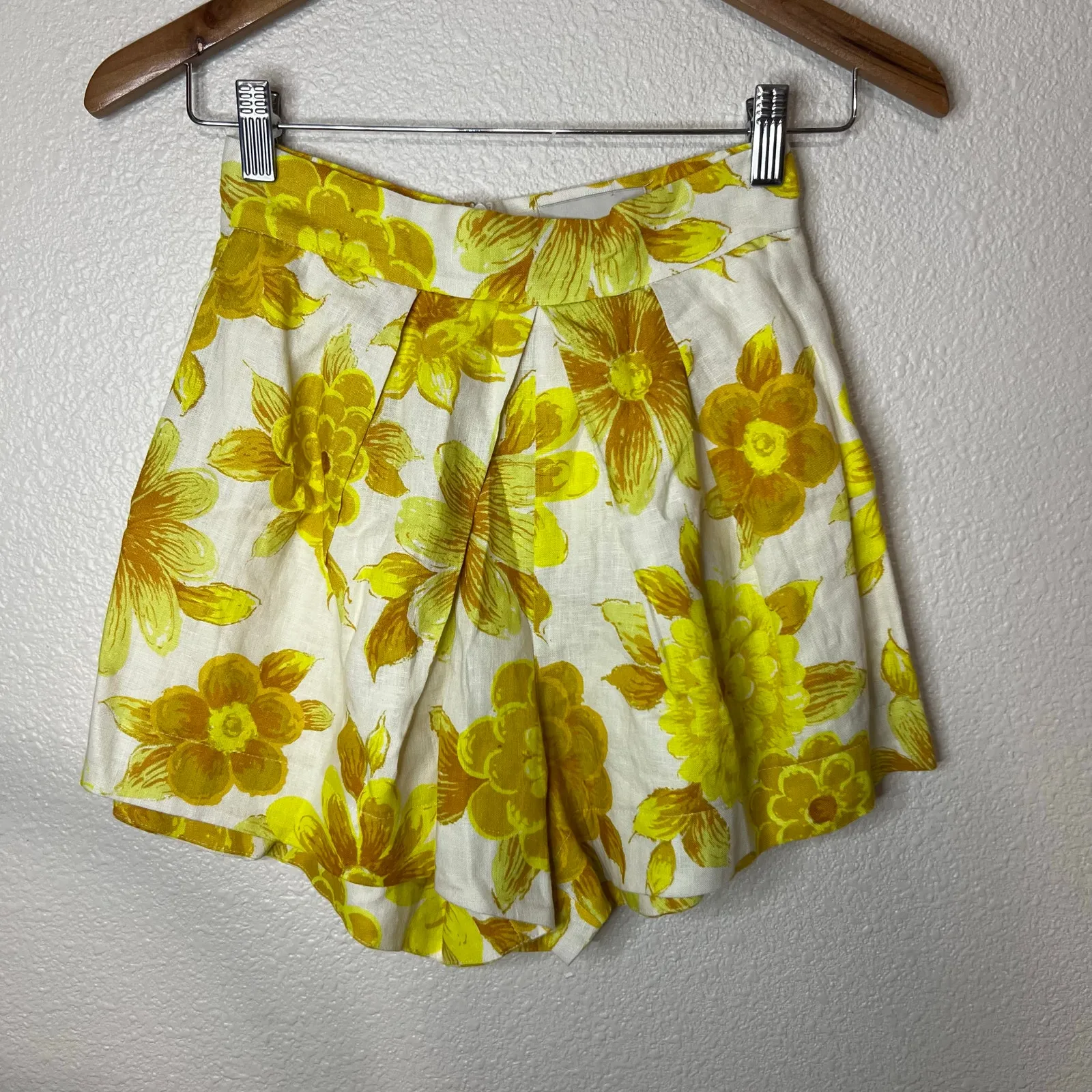 Alemais Sonny high waisted floral lemon yellow white linen shorts 2 - Image 2