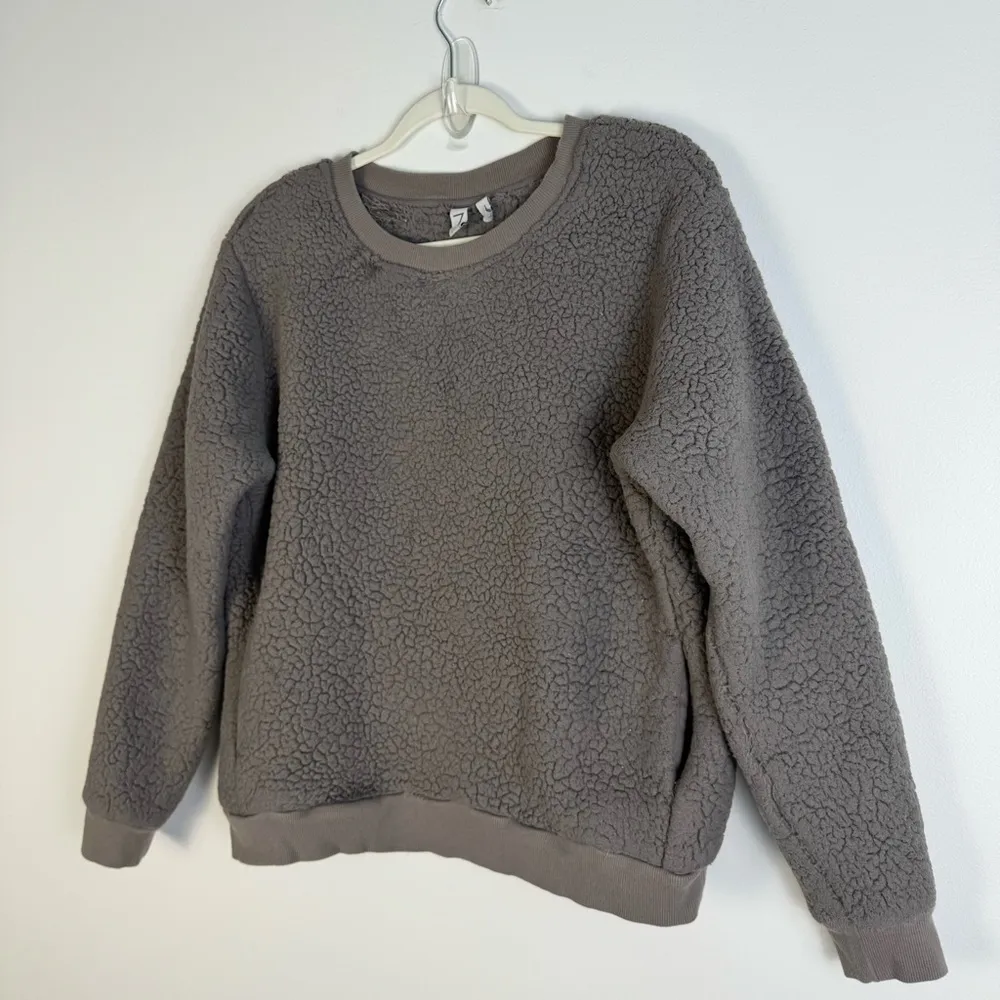 Zella Sherpa Sweatshirt Tan Grey Large Fuzzy Warm Pull Over Crewneck Fluffy - Image 2