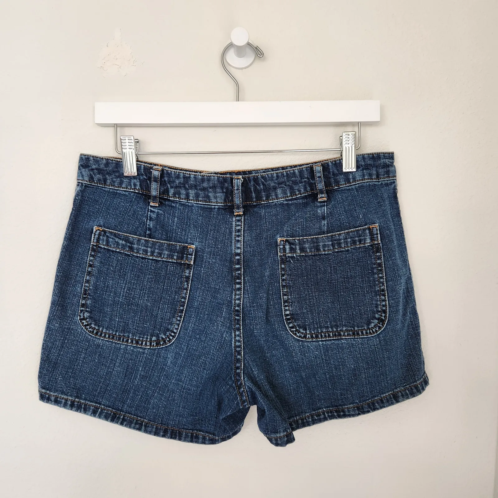 Y2K Old Navy Blue Jeans Mid Rise Denim Shorts 100% Cotton Utility Pockets 6/8 - Image 4