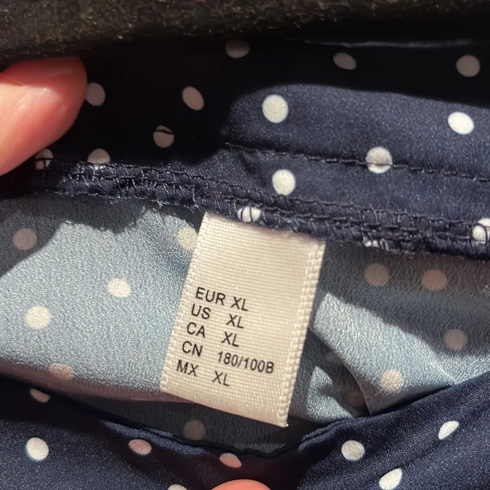 Women’s Navy Blue Polka Dot Split Side Skirt Size XL - Image 7