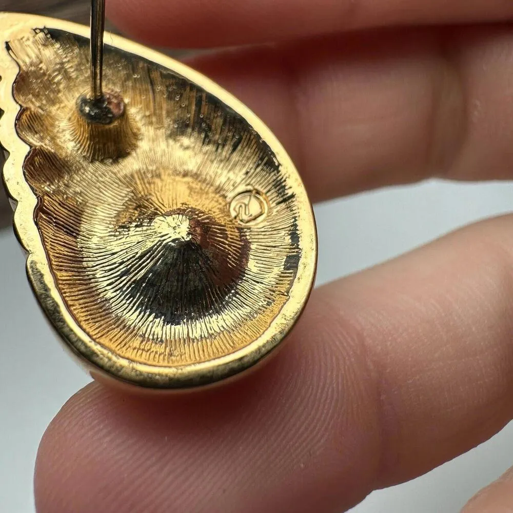 Savvy Swarovski Crystal Gold Tone Pierced Stud Earrings NWT Swan Signed - Image 7