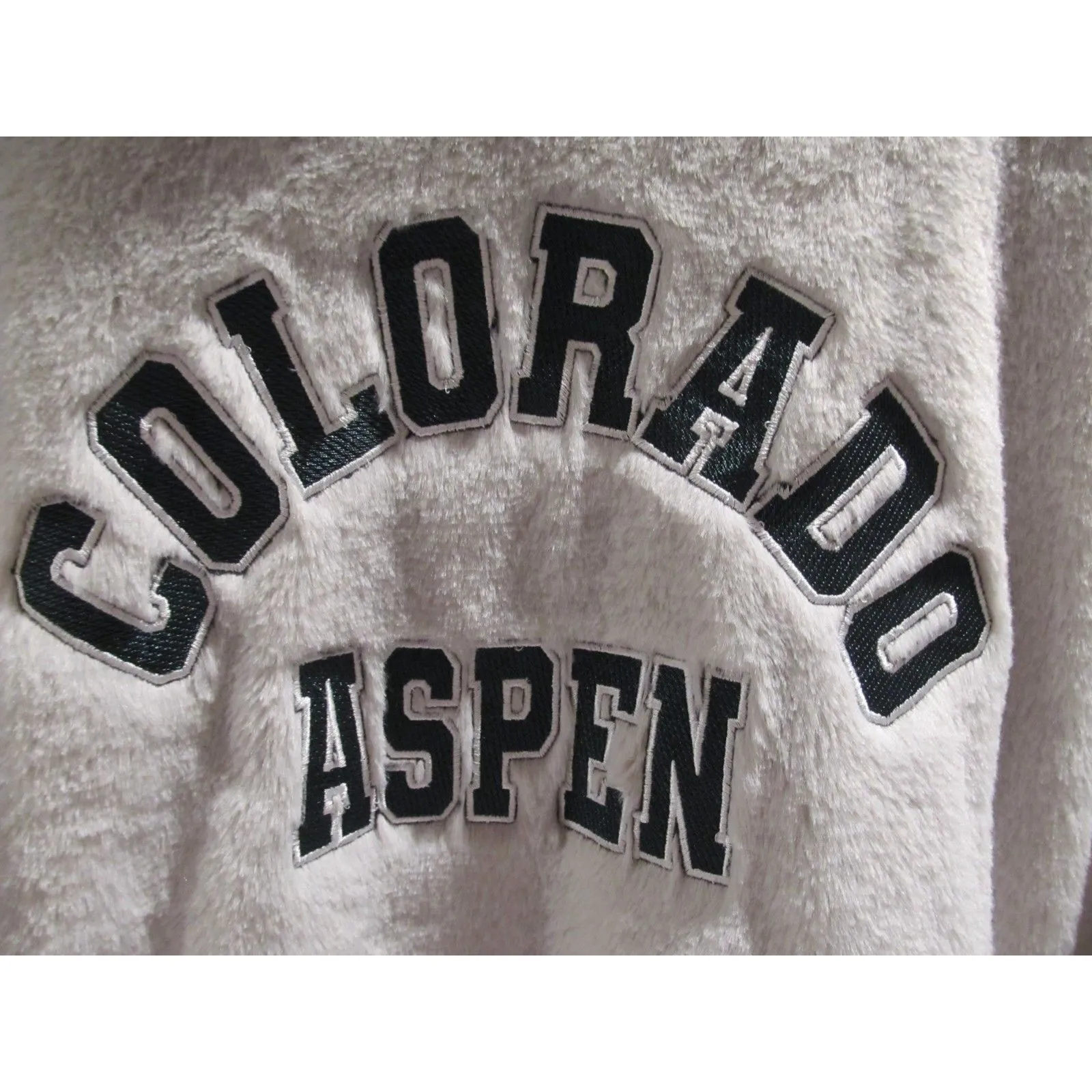Planet Heart Fuzzy Hoodie – Size XL – Gray – Colorado Aspen Graphic – NWT - Image 2