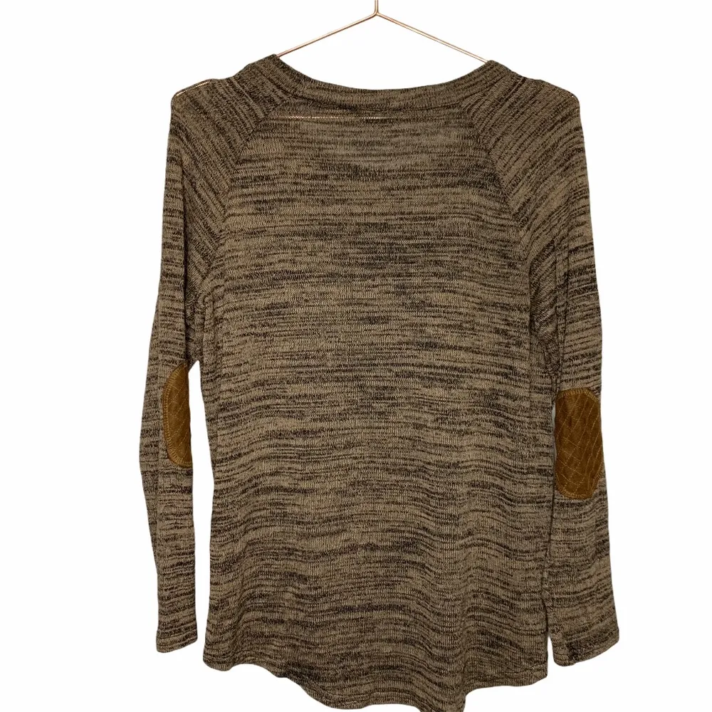 Sweet Wanderer Soft Knit Sweater w/ Side Buttons - Image 4