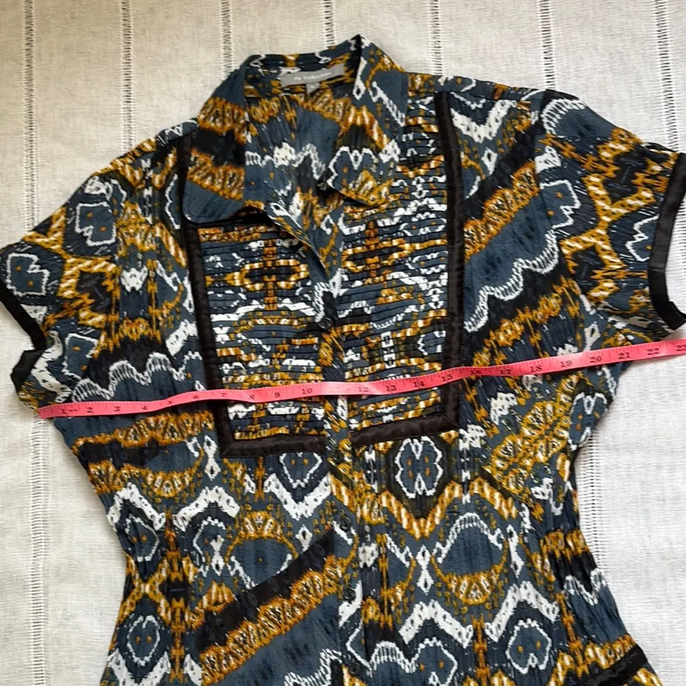 NY Collection Y2k Women's Patterned Button Down Blouse. - Image 5