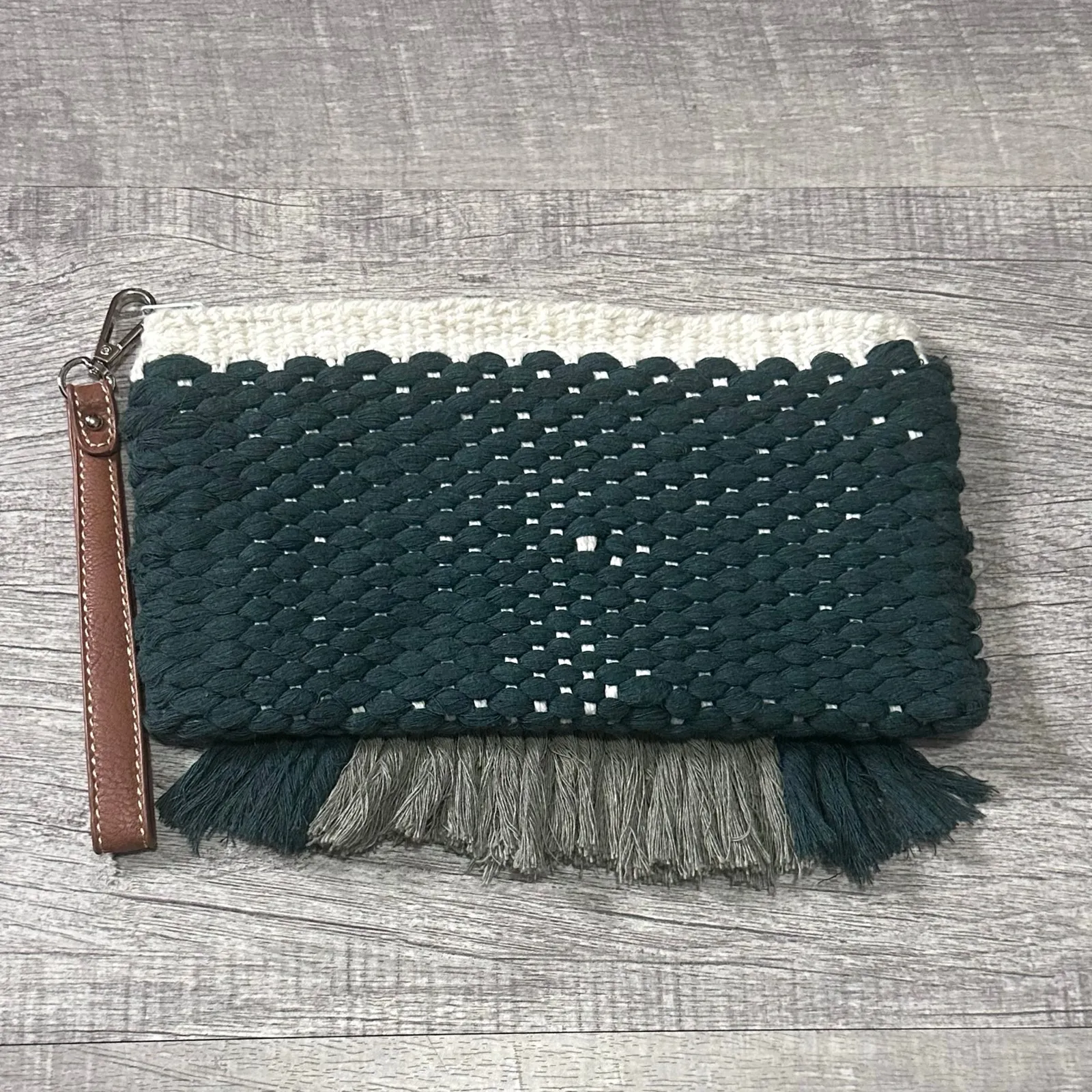 June + Rya Handwoven Boho Small Clutch Bag W/ Hand Strap Zippered Green Cotton - Image 5