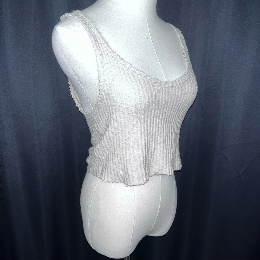 URBAN OUTFITTERS Light Tan Ribbed Tank Crop Top Medium - Image 4