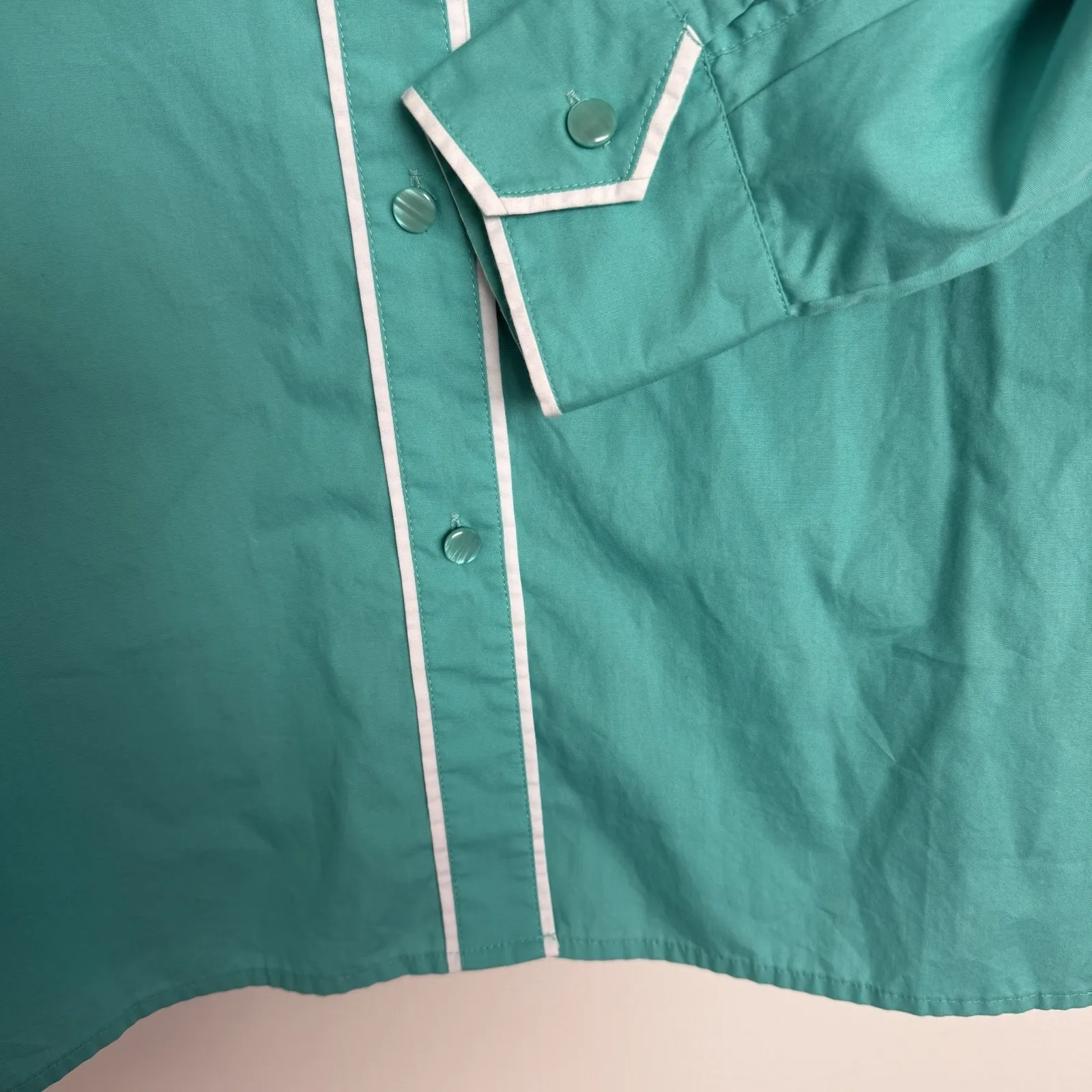 Bob Mackie Top Womens Size Large Button Up Collared Embroidered Light Blue Green - Image 4