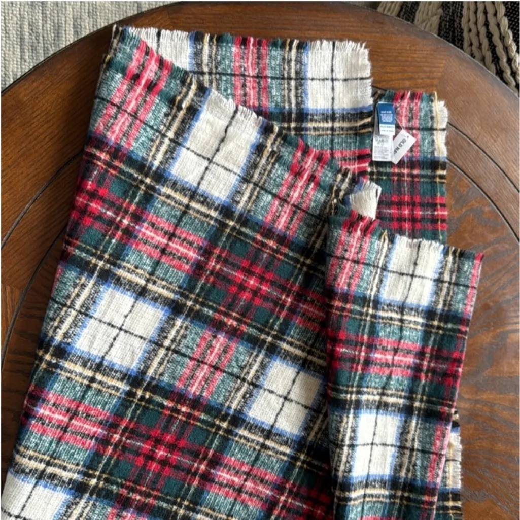 Old Navy Multicolor Plaid Scarf - Image 8