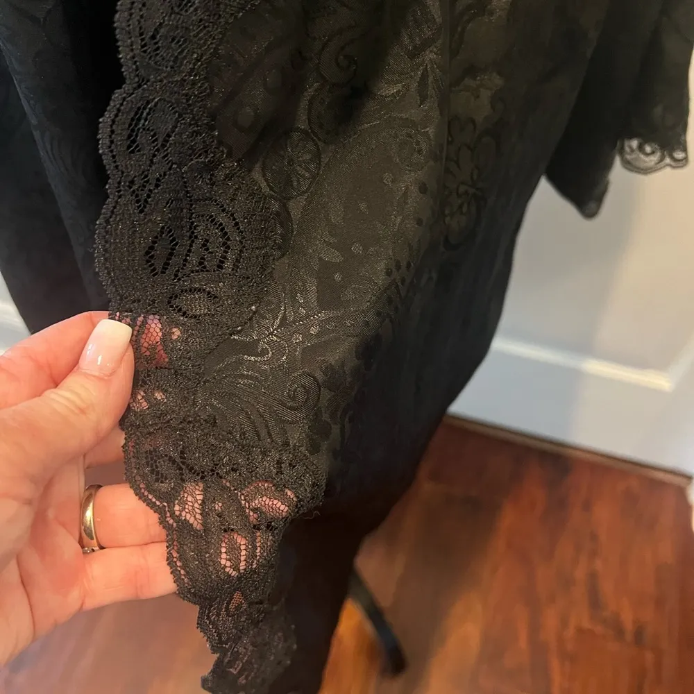 Victoria's Secret Robe OS Vintage Black Lace Sequins Gold Label Satin EUC - Image 8