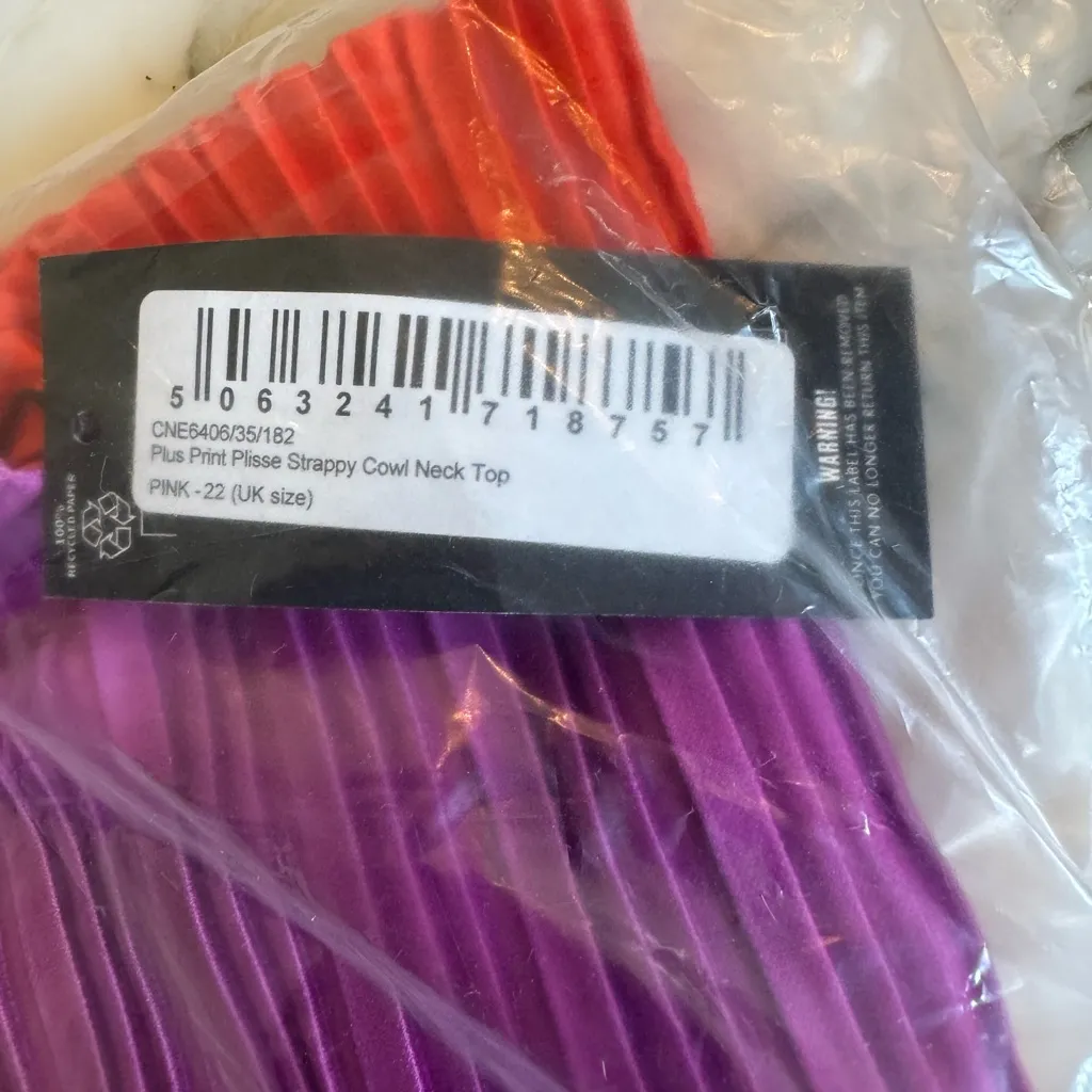 NWT Pretty Little Thing Plus Pink Plissé Strappy Cowl Neck Crop Top US 18 - Image 8