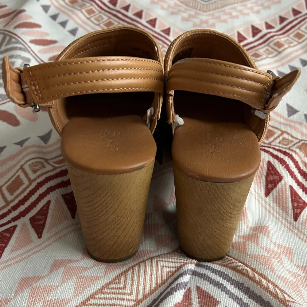 Women’s universal thread clog mule slingback tan shoes size 9 - Image 3